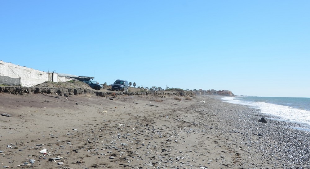 Califican de prioridad a corto plazo frenar la regresión de dos playas de Adra y una de Balerma dejando fuera la de Guardias Viejas