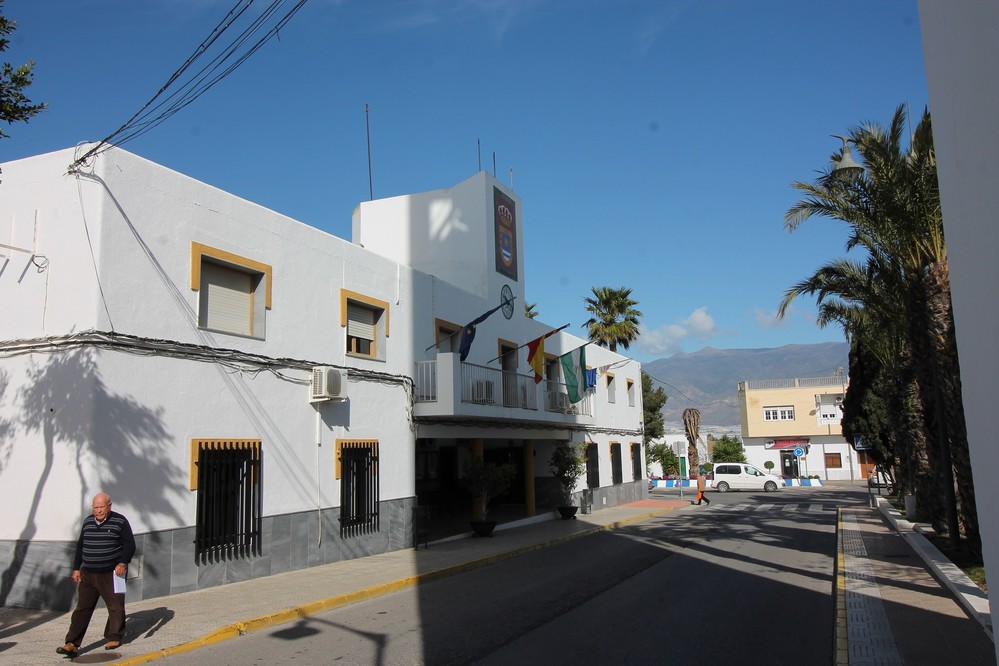 La Mojonera se cerrará perimetralmente a las doce de la noche por su alta incidencia en COVID-19