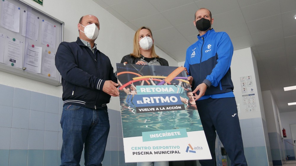 La piscina municipal de Adra lanza la campaña ‘Retoma el ritmo, vuelve a la acción’ y abre más servicios