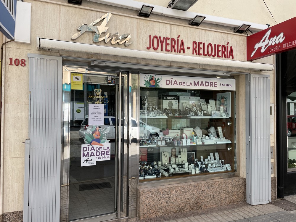 Joyería Ana ofrece su amplio catálogo de joyas para el Día de la Madre