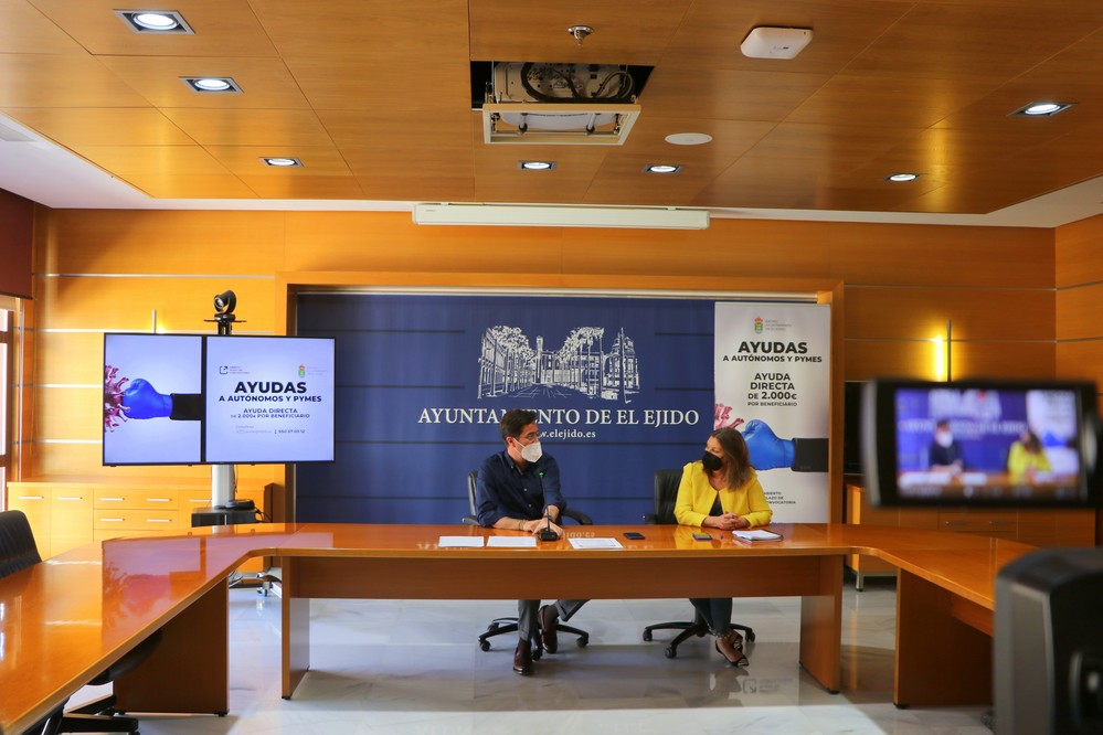 El Ejido impulsa el Plan de Autónomos y Pymes con 1,5 millones de euros y ayudas directas de 2.000 euros