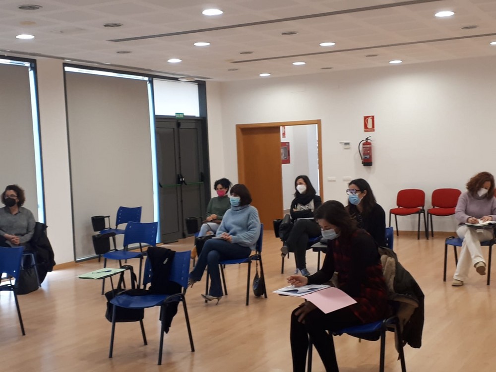 Los talleres de la Escuela de Igualdad de Vícar entran en su recta final
