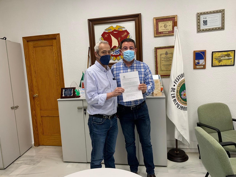 El Ayuntamiento de Dalías y el Casino firman el primer convenio de colaboración