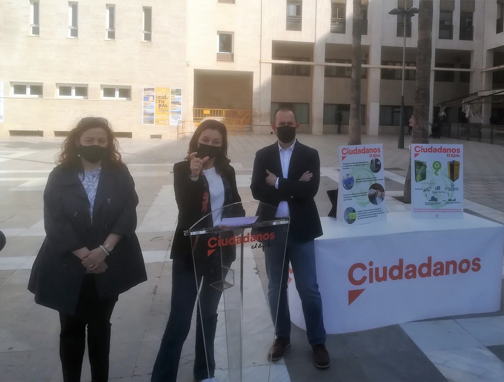 Ciudadanos El Ejido lamenta que el pleno rechace la posibilidad de instalar máquinas de reciclaje con incentivos en el municipio