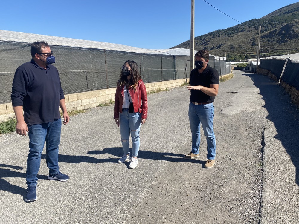 El Ayuntamiento de Dalías invierte 30.000€ en el arreglo de caminos rurales