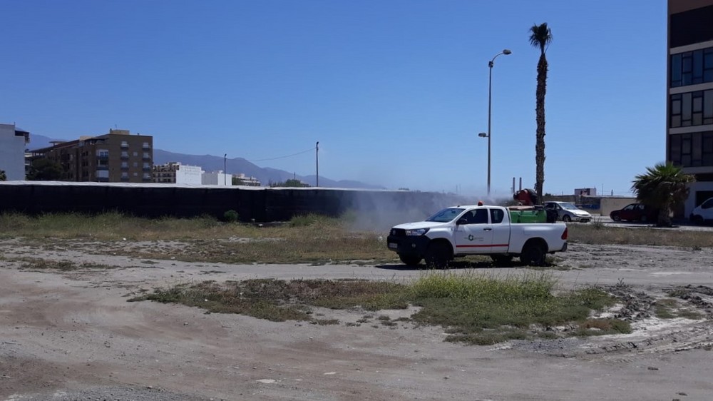 Ayuntamiento de Adra acomete labores de fumigación para prevenir la proliferación de insectos