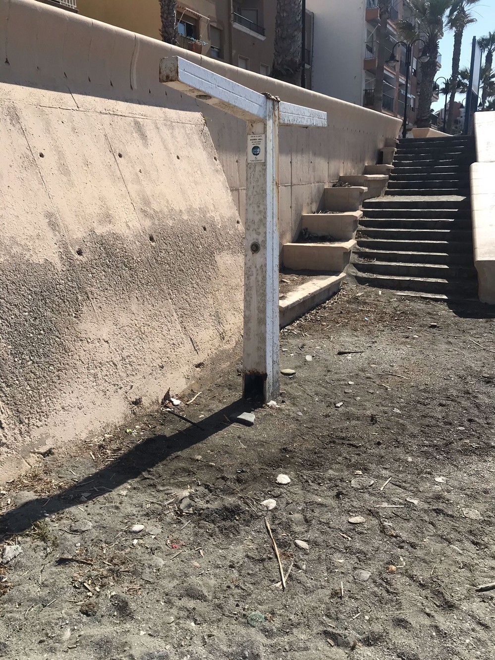 El PSOE de Adra celebra el aumento de la seguridad de La Caracola, reclamado el pasado verano