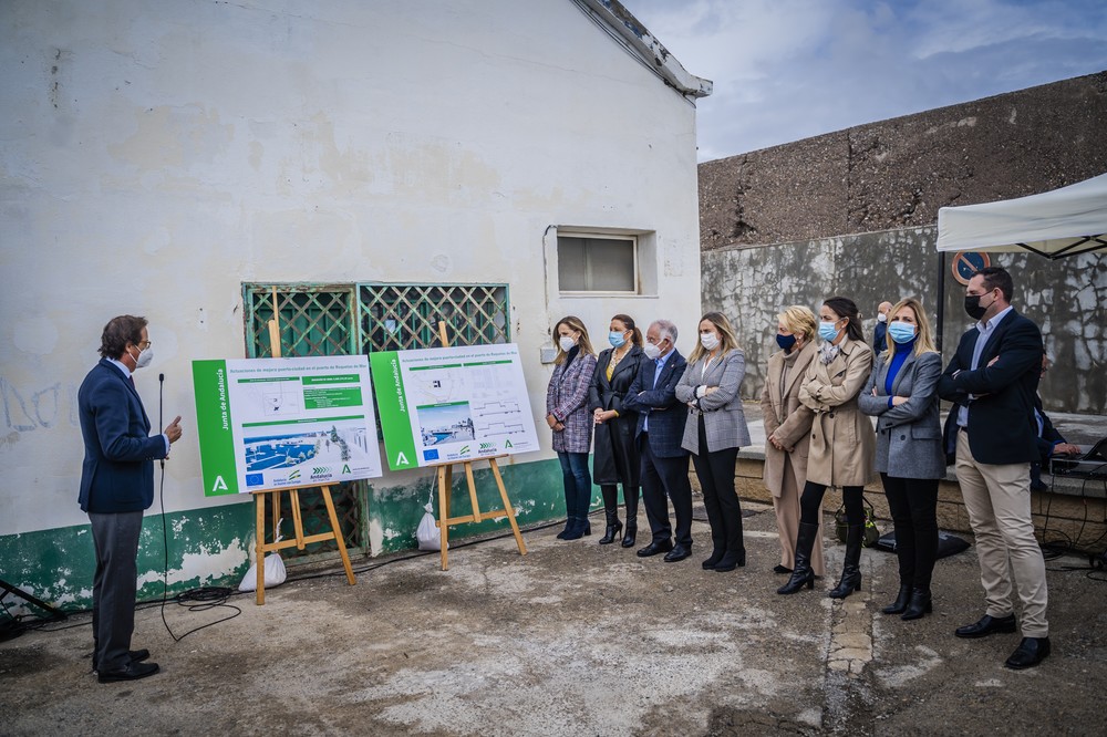 La Junta adjudica por 1,7 millones de euros el nuevo edificio multiusos del puerto de Roquetas