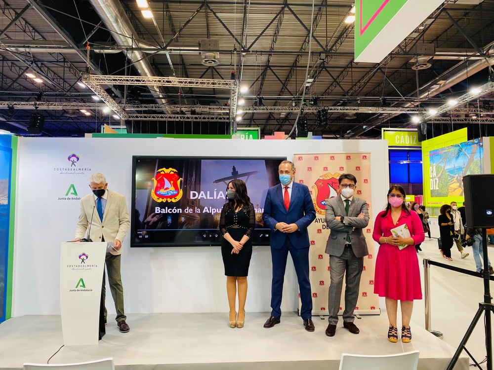 Dalías inaugura el stand de Almería mostrando las bondades del municipio