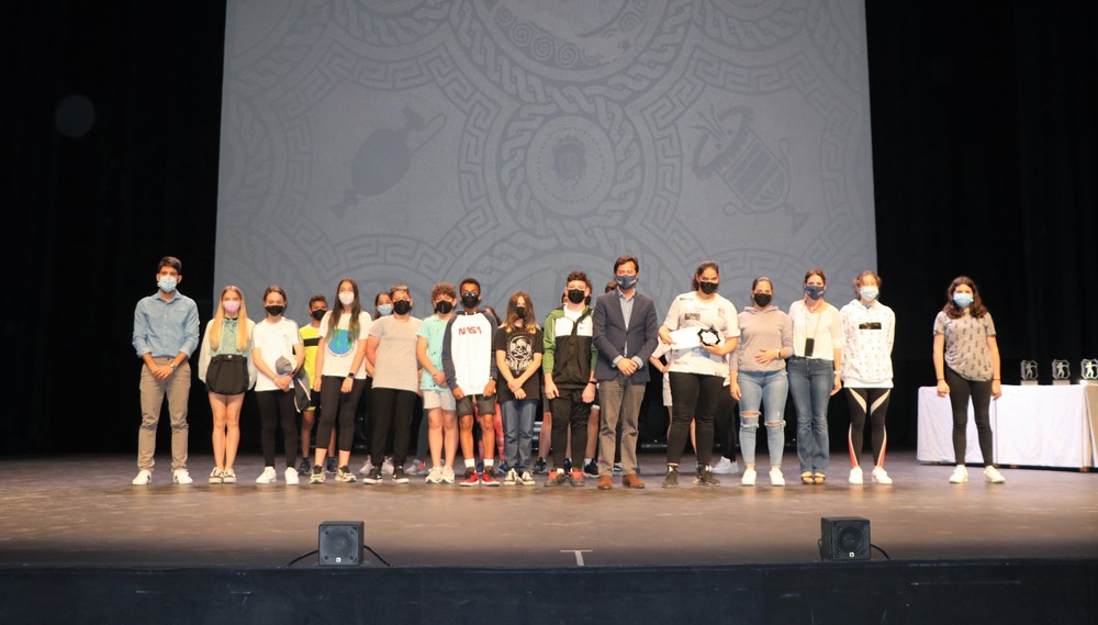 Casi 900 escolares de El Ejido viajan en el tiempo a través del I Concurso ‘Murgi Cognitio’