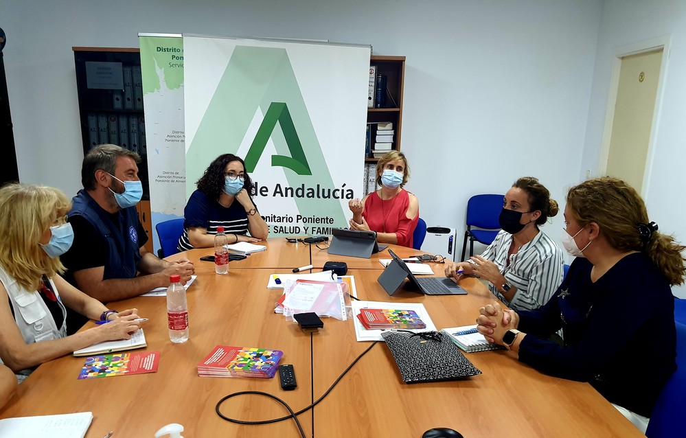 Distrito Poniente se reúne con Médicos del Mundo para trabajar de la mano con la población más vulnerable