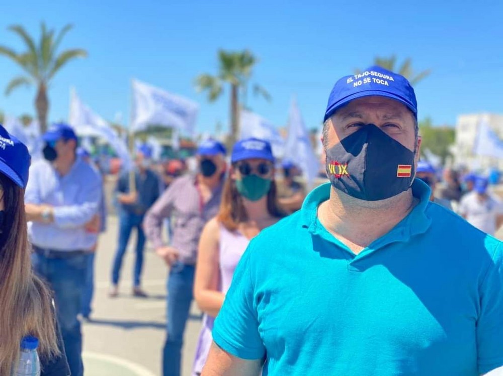 VOX Vícar pide dar una solución definitiva para el tratamiento de residuos agrícolas no orgánicos a la agricultura vicaria