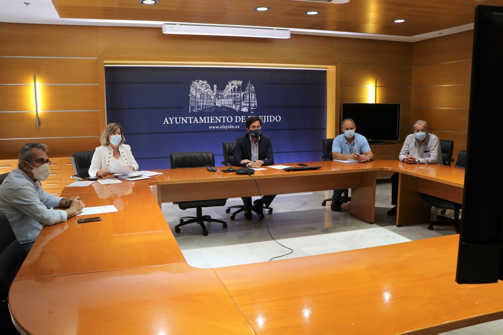 El Ayuntamiento presentará alegaciones para la defensa y conservación de las playas de El Ejido al estudio de la Estrategia para la Protección de la Costa