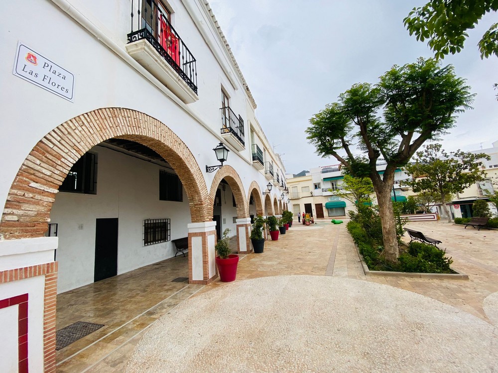 El Ayuntamiento de Dalías cambia el nombre de dos plazas, recuperando el nombre tradicional de una de ellas