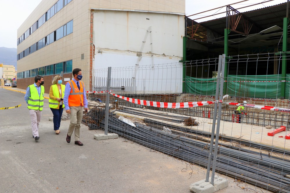 A buen ritmo las obras de ampliación del Centro de Servicios Sociales y adecuación del Centro de Usos Múltiples de Ejidomar