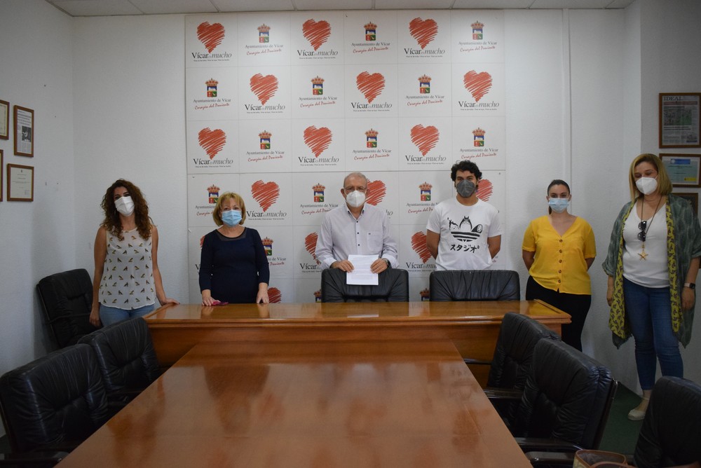 Alumnos de FP Dual de Promoción de Igualdad de Género del IES Alhadra concluyen sus prácticas en el CMIM de Vícar