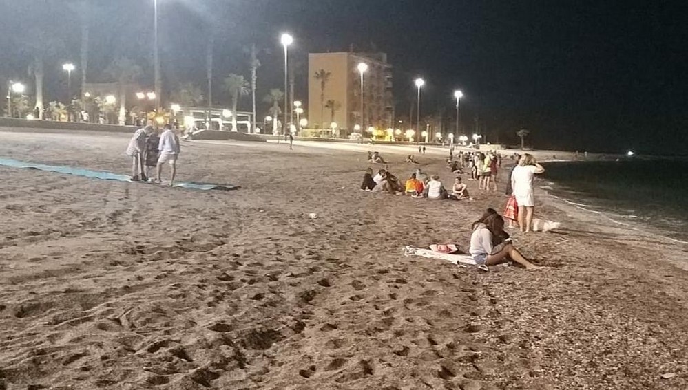 Adra vive una noche de San Juan “tranquila” y “sin incidencias reseñables”