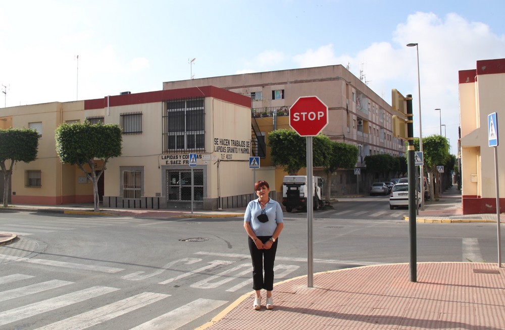 El PSOE de El Ejido pide que se refuerce la seguridad vial del cruce que une la Avenida de la Luz con la calle Murgis