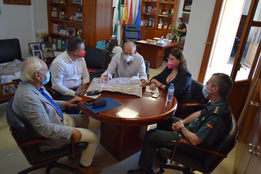 Vícar acelera para conseguir el cuartel de la Guardia Civil