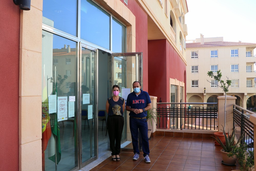 La Sala de Lectura de Almerimar reabre sus puertas para reforzar los espacios dirigidos al estudio durante los meses estivales