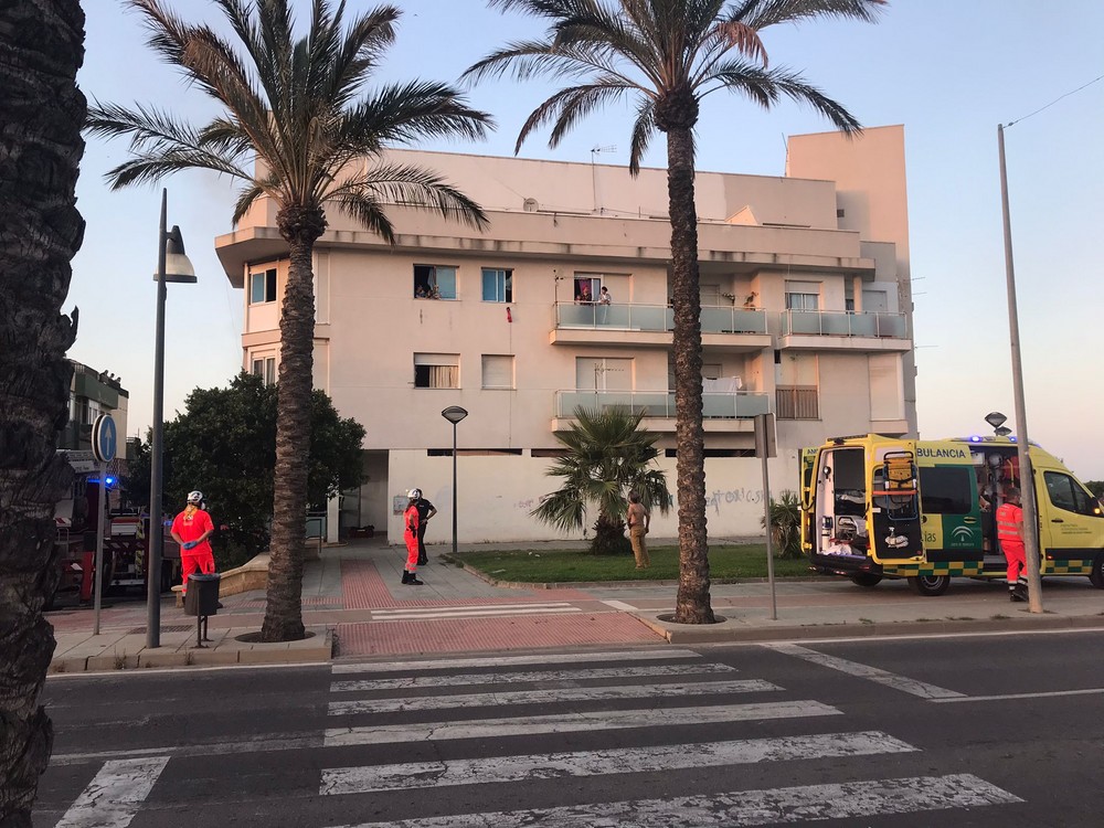 Arde el edificio okupa de Santa María del Águila