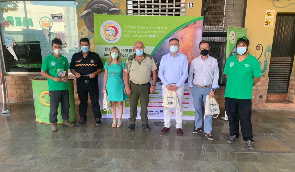 La campaña de prevención de incendios de la Junta llega a Berja