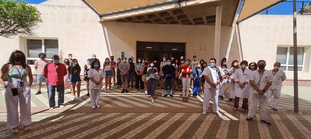 El Hospital de Poniente da la bienvenida a los profesionales que se incorporan durante los meses de verano