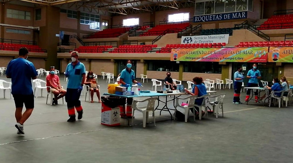 Salud convoca una vacunación sin cita previa para los más jóvenes de Distrito Poniente