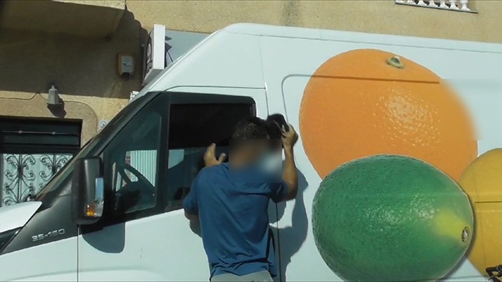 La Guardia Civil detiene en Las Norias de Daza a un hombre como autor de un delito de hurto en el interior de un vehículo