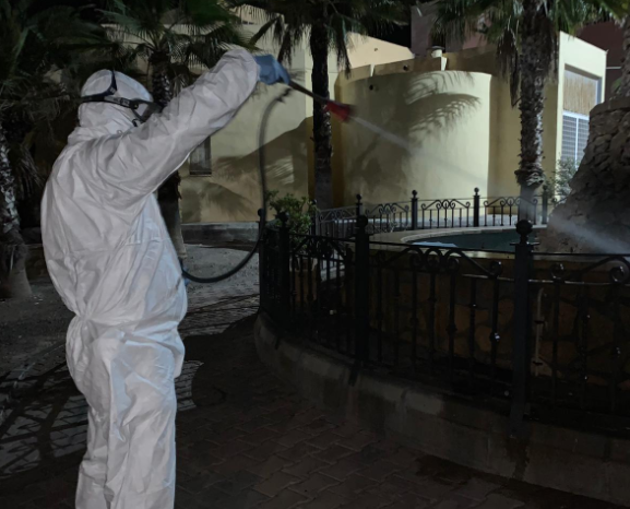 Continúan los trabajos de desinsectación en el municipio de Vícar
