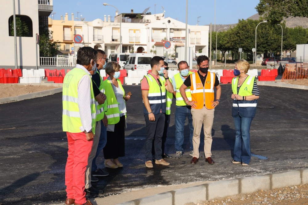 La delegada de Fomento visita el avance de las obras de la carretera de Pampanico en El Ejido