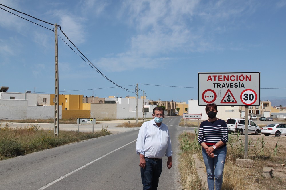 El PSOE de El Ejido reclama la instalación de resaltos en el cruce de Matagorda con la carretera del Camino de Las Chozas