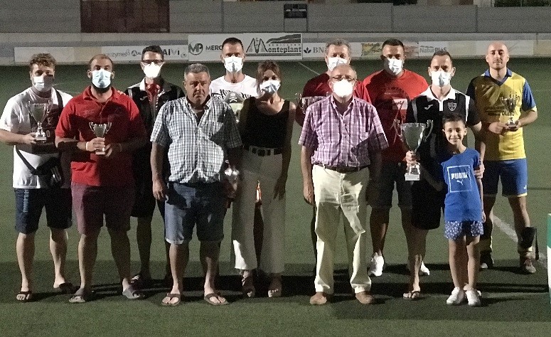   La Paz se adjudica la Liga de Verano de Fútbol Veterano de Vícar