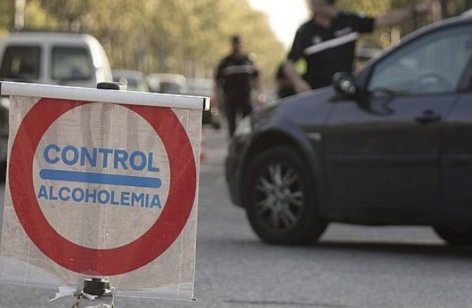  El Ayuntamiento De Vícar Se Adhiere A La Nueva campaña de tráfico sobre consumo de alcohol y drogas en la conducción