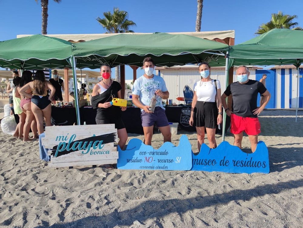 Un centenar de abderitanos y abderitanas participan en ‘Mi playa bonica’ y recogen casi 20 kilos de residuos de la playa