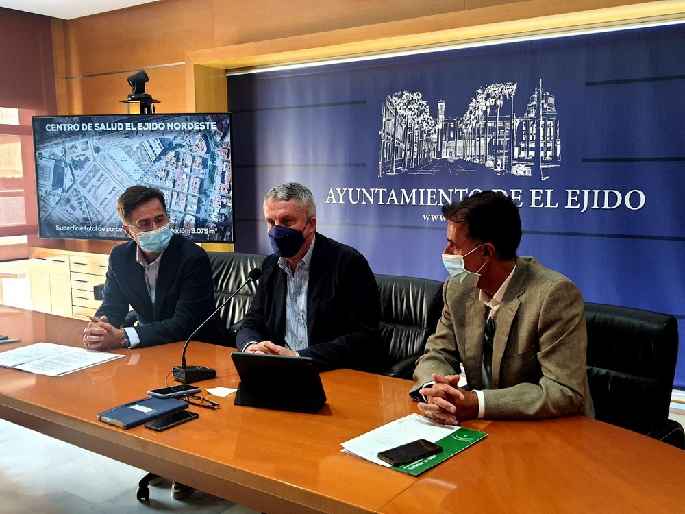 Salud inicia los trámites para construir un nuevo centro de salud en el municipio de El Ejido