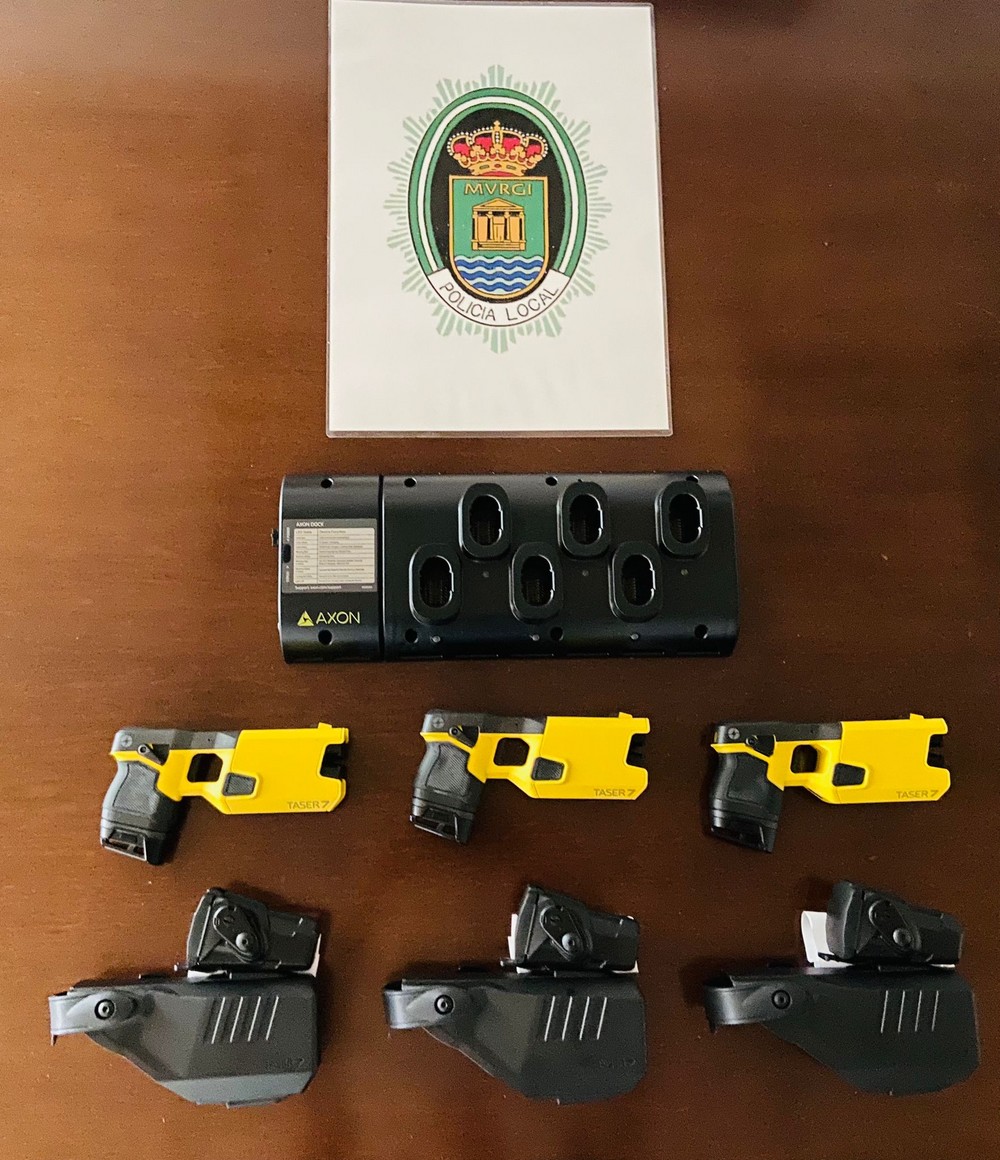 La Policía Local de El Ejido incorpora tres armas eléctricas TASER