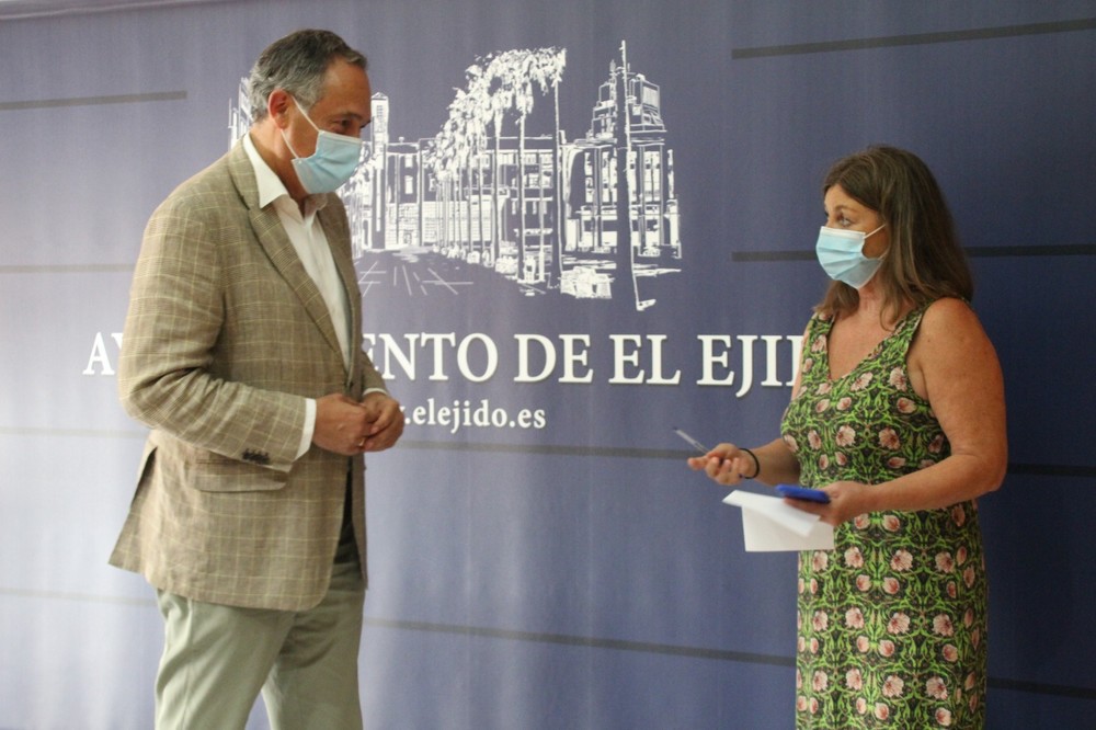 Turismo defiende el potencial “por descubrir” de El Ejido por el valor histórico y ecológico de sus playas y la Reserva Natural