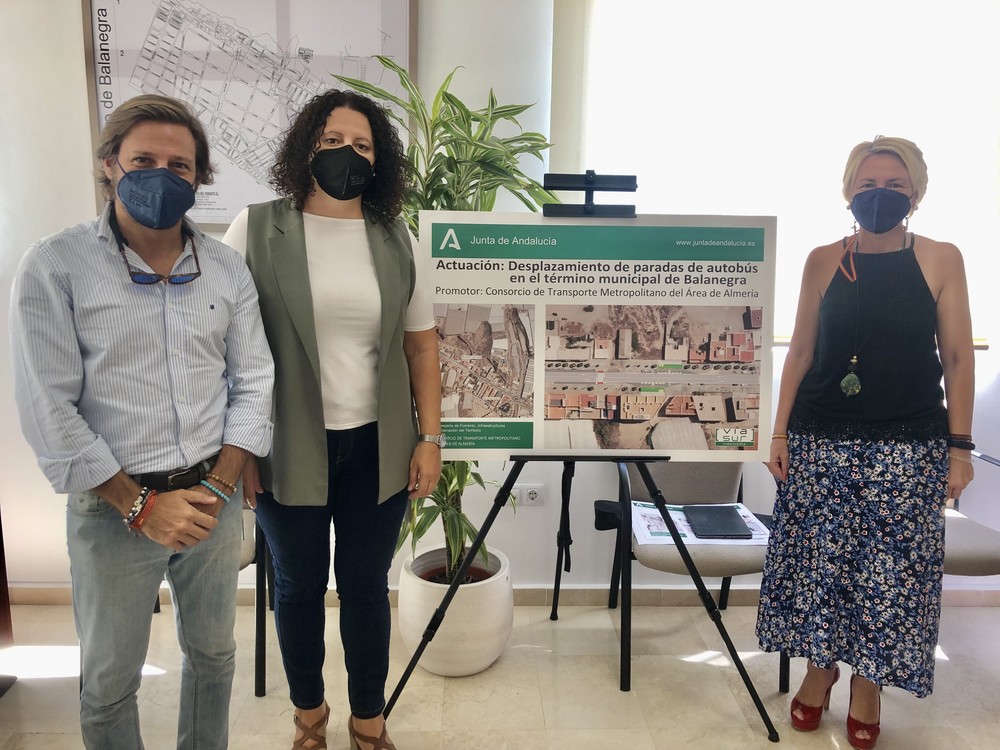 El Consorcio de Transporte presenta el proyecto de remodelación de las paradas en Balanegra
