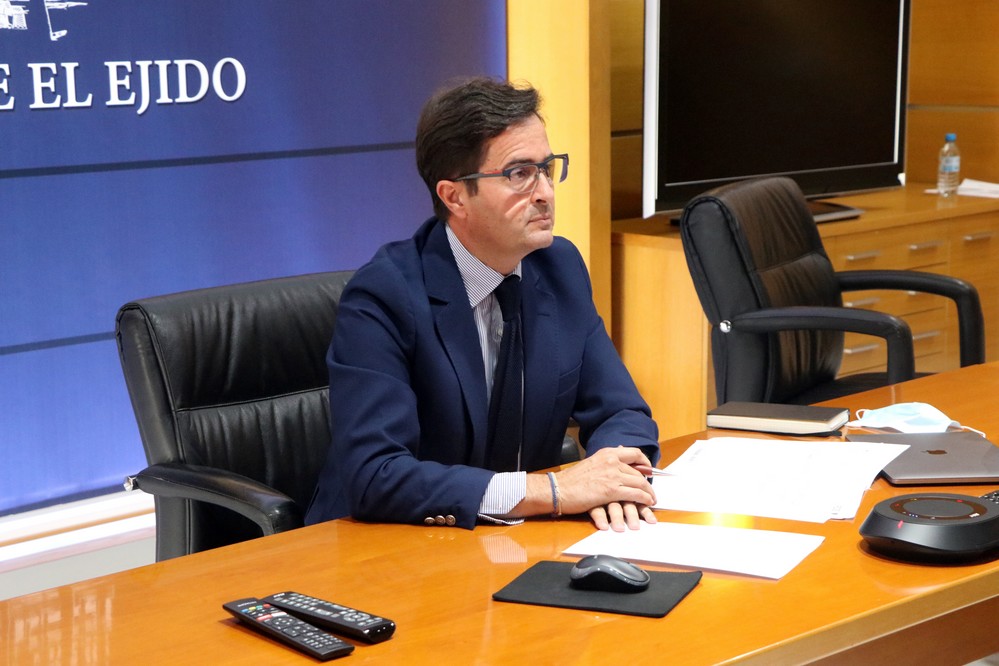 El Ayuntamiento trabaja en el incremento de plazas de aparcamiento en el centro de El Ejido