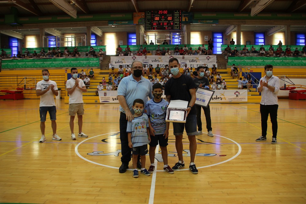 Inagroup El Ejido Futsal rinde homenaje a Bustos
