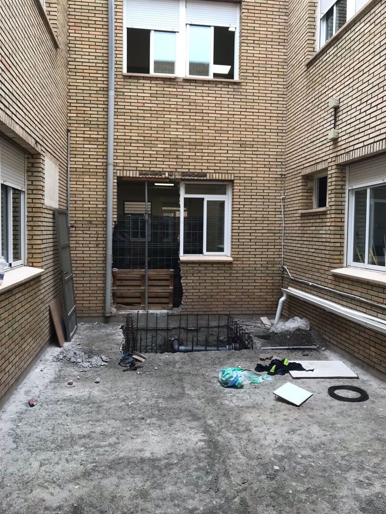 El PSOE lamenta la “mala planificación” del PP al realizar ahora, con los menores en el aula, las obras en los colegios