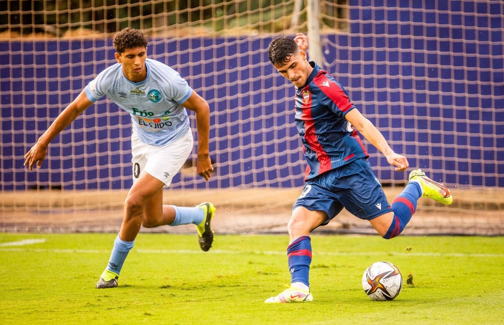 Zakaria debuta con el primer equipo ante el Atlético Levante