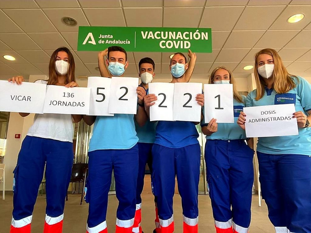 Los puntos de vacunación masiva del Poniente cierran tras administrar 379.588 dosis