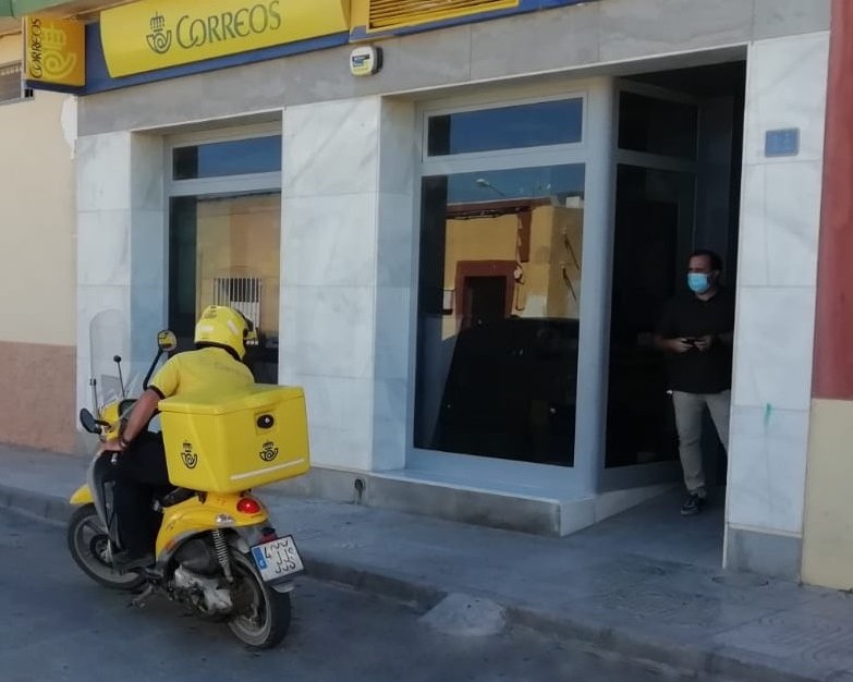 La oficina de Correos de La Mojonera vuelve al local de la calle Felipe II tras su reforma