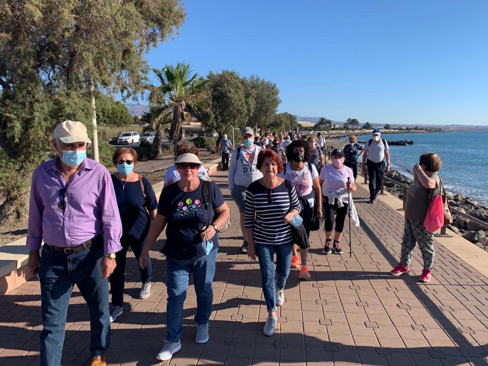 La XV Olimpiada de Mayores de Vícar se abre con una salida muy participativa