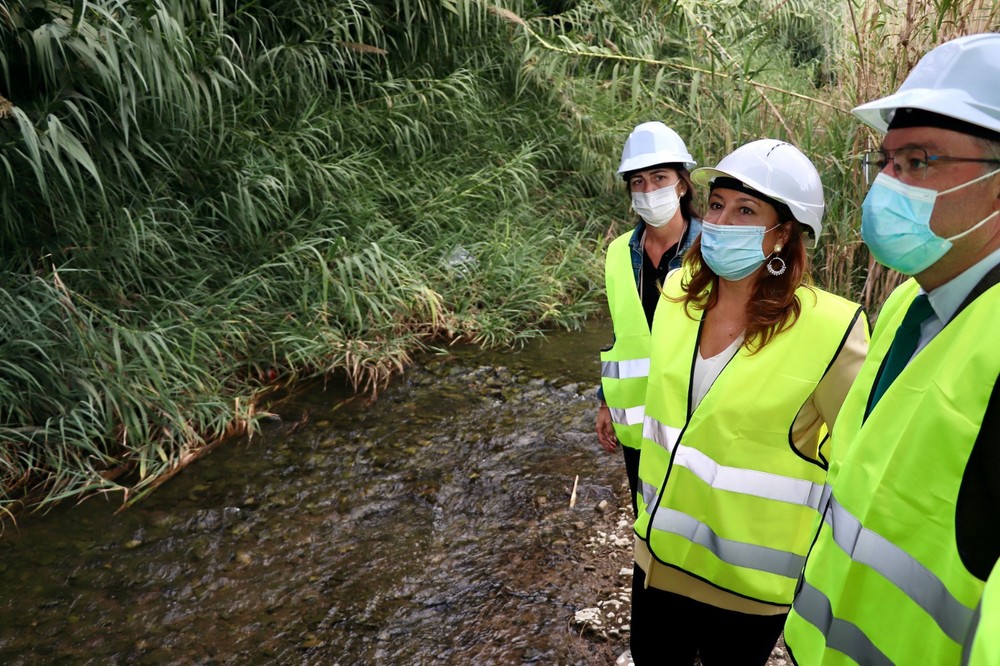 La Junta prevé retirar más de 25.000 toneladas de cañas en la segunda fase de restauración del Río Adra y plantar 24.000 especies autóctonas