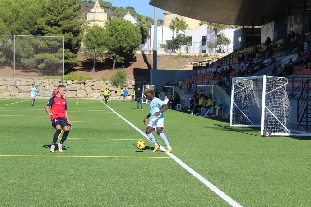 El  Berja CF cae en casa del líder (3-0)