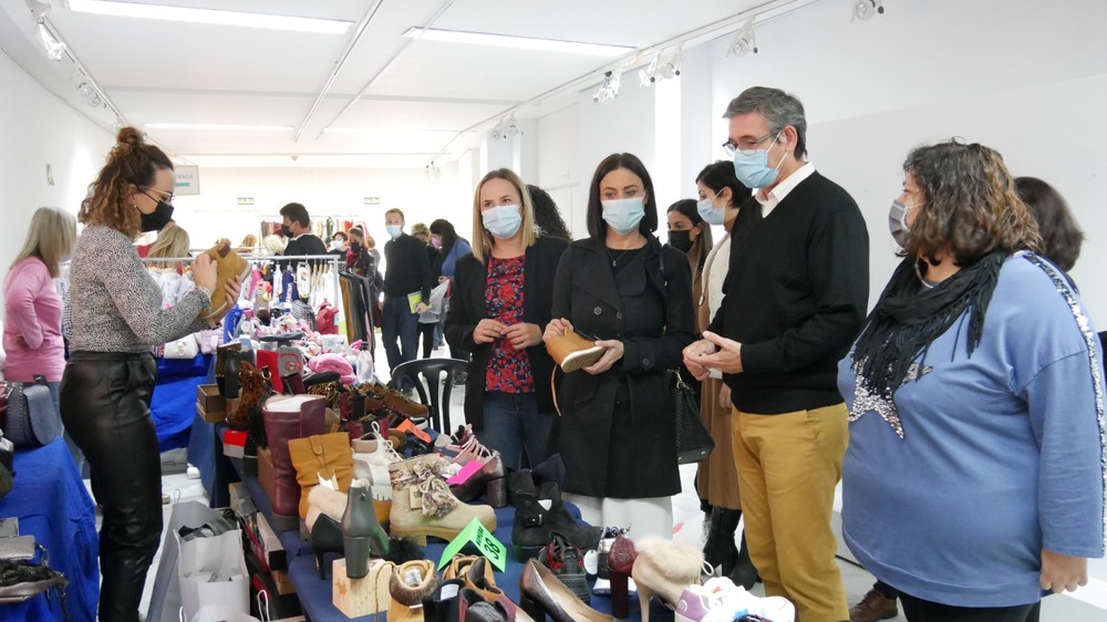 Arranca una nueva edición de la Feria Outlet de Adra con primeras marcas al mejor precio