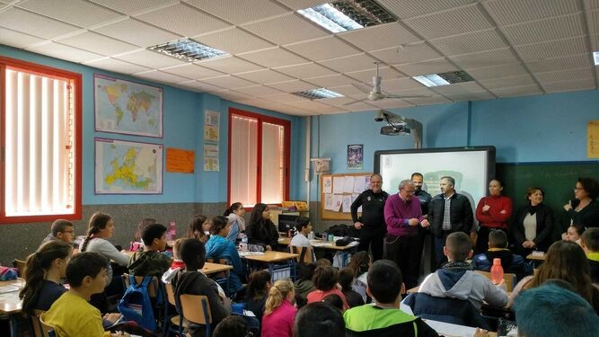 La tercera edición de 'Laboratorio de Democracia' llega a los CEIP La Canal, José Saramago, Virgen de la Paz y  St. Sylvain d’Anjou